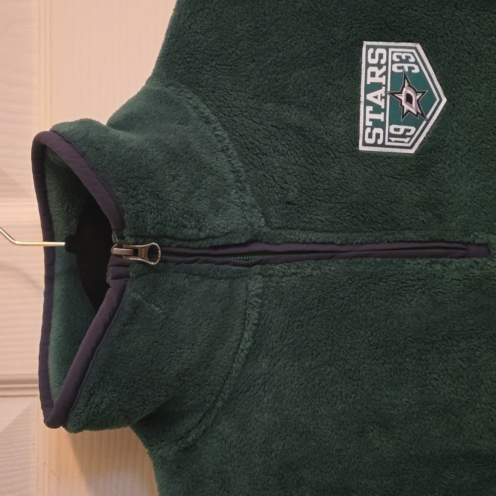 Fleece - Picture 4 of 6